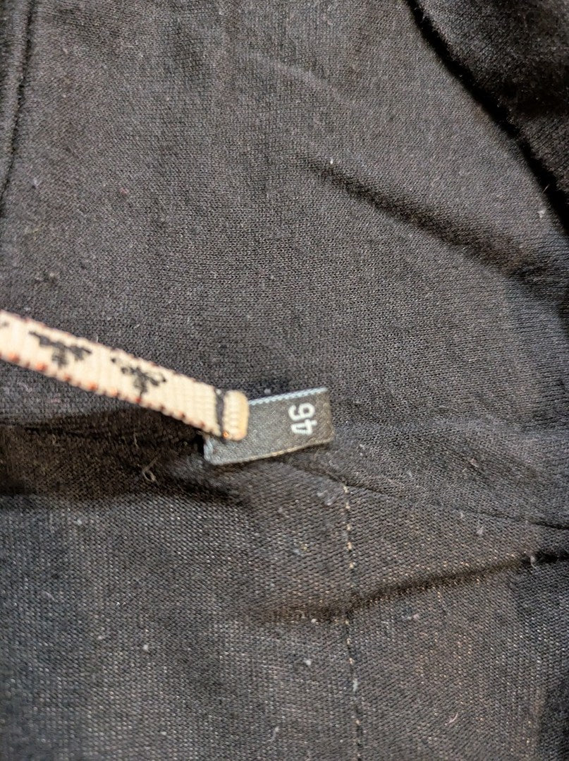 Robe noire à capuche La Mode Est à Vous T46